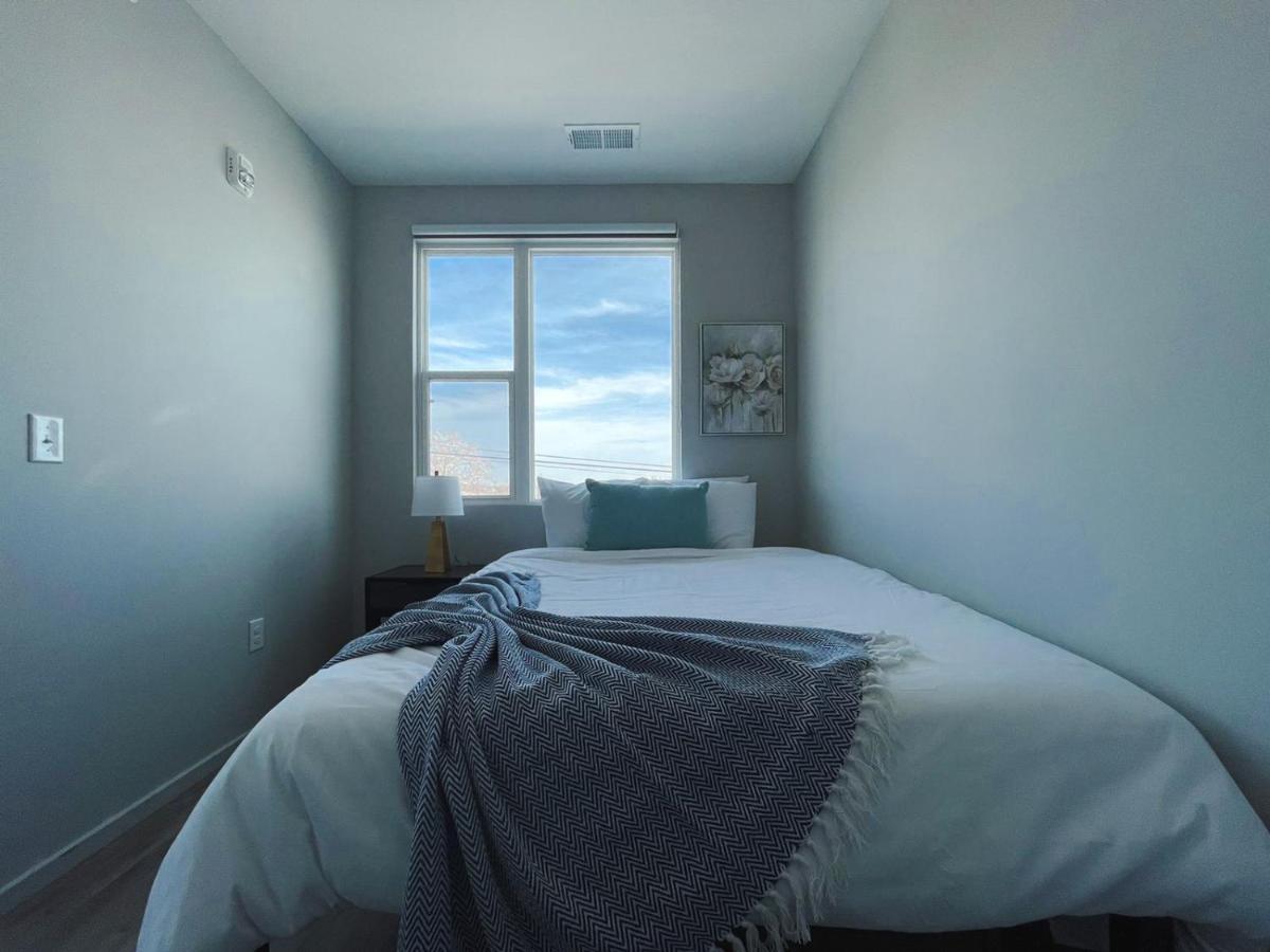 Sleepover 1Bd 1Ba Omaha Apartments Esterno foto