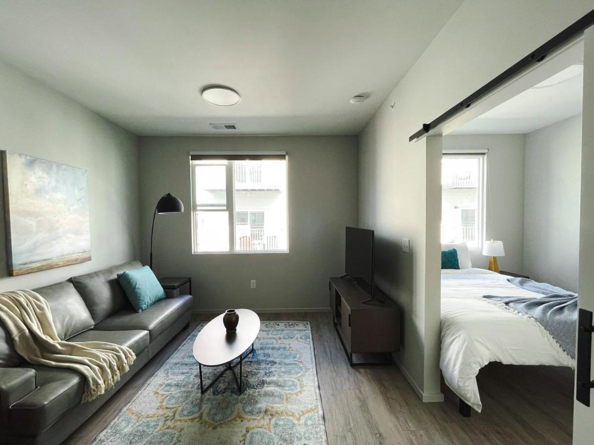 Sleepover 1Bd 1Ba Omaha Apartments Esterno foto