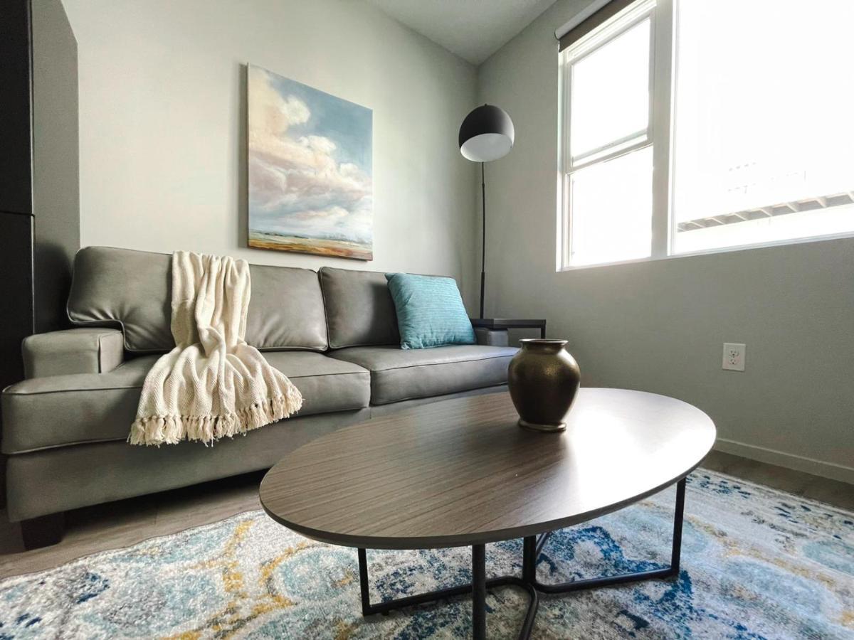 Sleepover 1Bd 1Ba Omaha Apartments Esterno foto