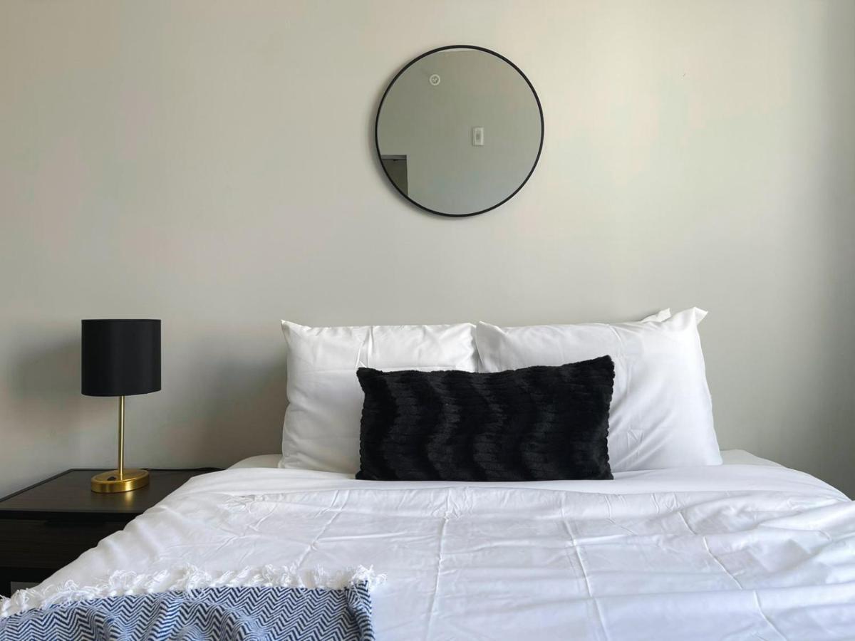 Sleepover 1Bd 1Ba Omaha Apartments Esterno foto