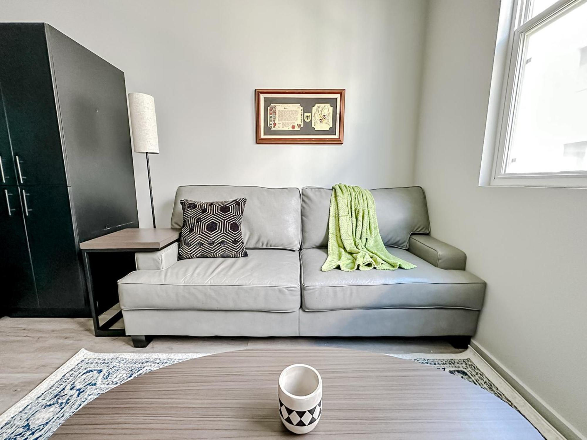 Sleepover 1Bd 1Ba Omaha Apartments Esterno foto